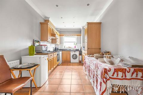 2 bedroom flat for sale, Holst Mansions, Wyatt Drive, Barnes, SW13