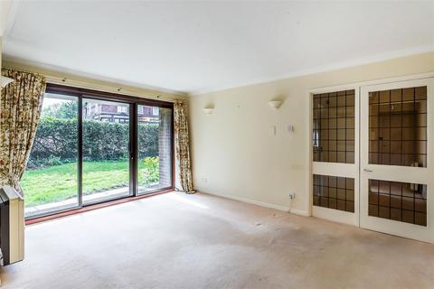 2 bedroom apartment for sale, Station Road West, Oxted