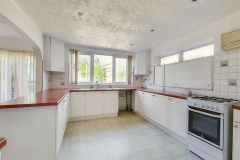 4 bedroom detached house for sale, Seven Oaks Crescent, Bramcote