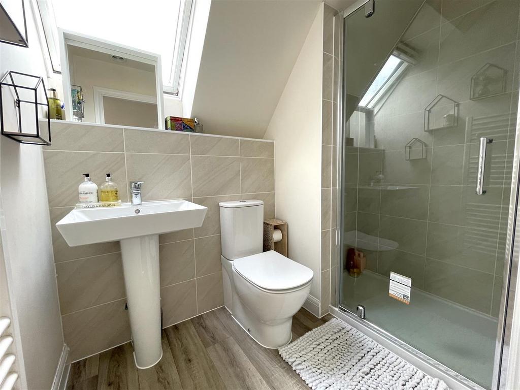 Ensuite shower room