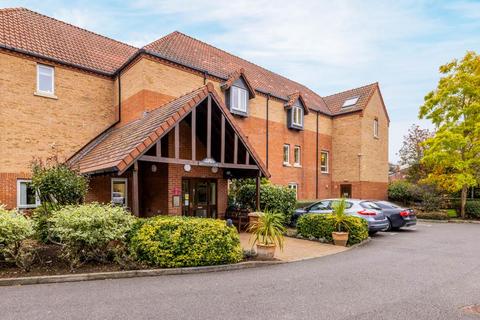 undefined, Pool Close, Spalding