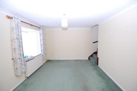 3 bedroom semi-detached house to rent, Cloverfields, Bury St. Edmunds IP31