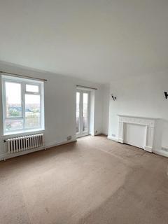 3 bedroom flat to rent, Rutland Court, New Church Road, Hove