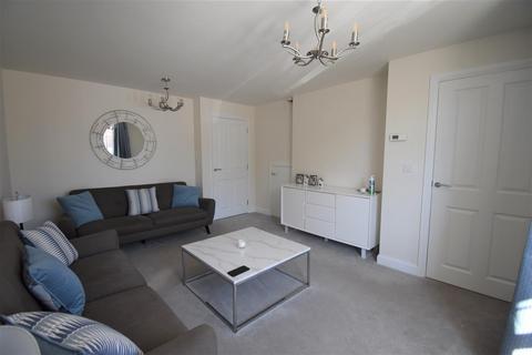 3 bedroom townhouse to rent, Chalgrove Place, Henhull, Nantwich