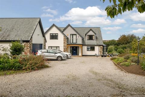 4 bedroom detached house for sale, Lamanva, Penryn