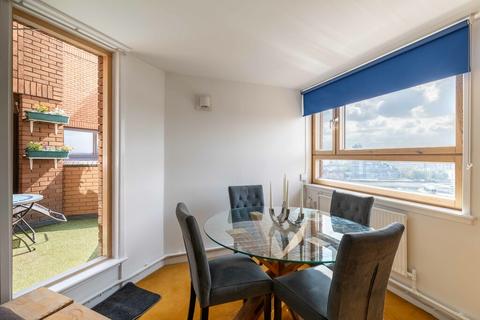 3 bedroom apartment to rent, Worlds End Estate, Chelsea, SW10
