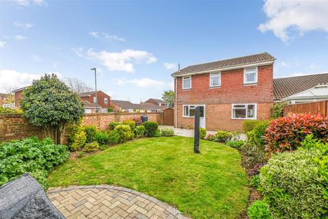 4 bedroom end of terrace house for sale, Miles Close, Ford