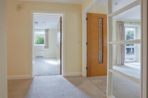 2 bedroom flat for sale, Main Street, Tiddington