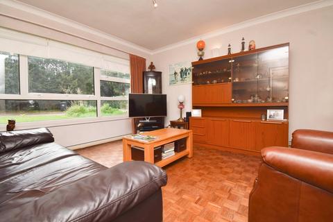 2 bedroom ground floor maisonette for sale, Grange Court, Walton-on-Thames, KT12