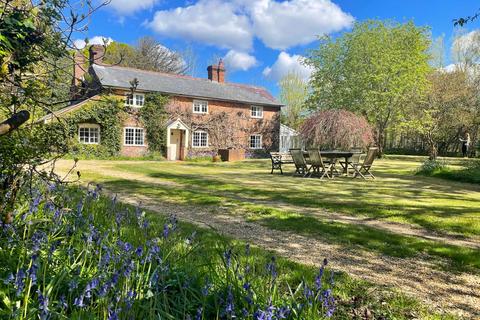 Hollybush Farm Lymington Road, Brockenhurst, SO42 7UF