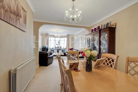 3 bedroom end of terrace house for sale, Cairnfield Avenue, London, NW2