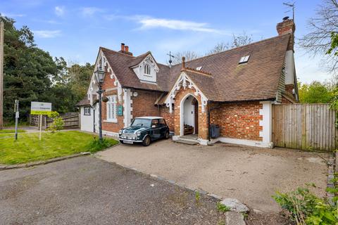 Horley - 4 bedroom house for sale