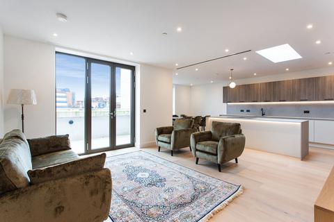3 bedroom penthouse to rent, Cosway Street, NW1