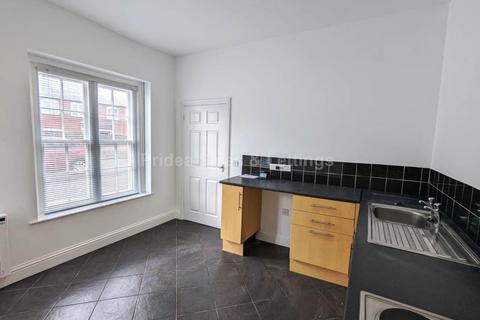 2 bedroom apartment to rent, Canwick Road, Lincoln