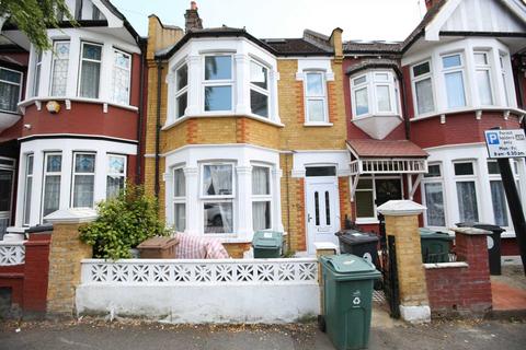 2 bedroom flat to rent, Colchester Road, Leyton, E10