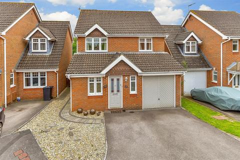 3 bedroom detached house for sale, Peacock Close, Chichester, West Sussex