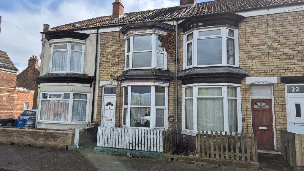 2 Bedroom Mid Terrace House   For Sale by Auction