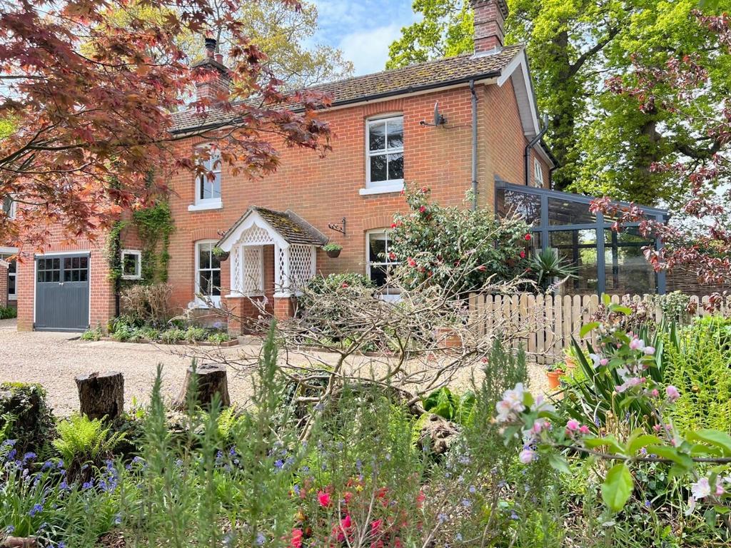The Drove, Blackfield, Southampton, Hampshire, SO45 4 bed detached