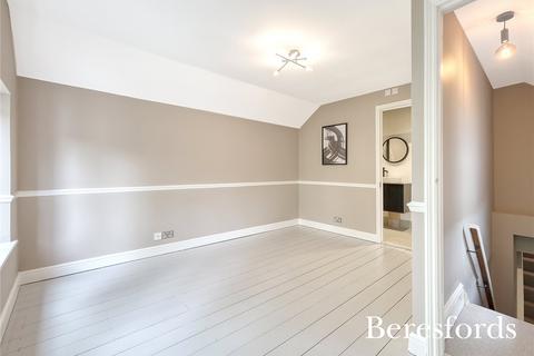 15 Bergholt Road, Colchester, CO4 5AA