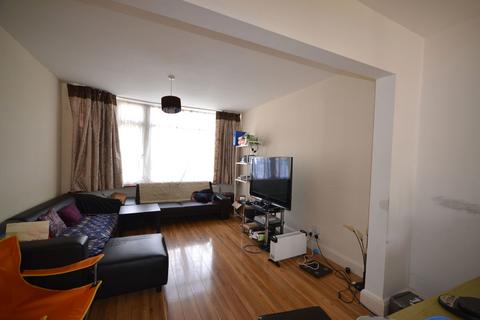 11 Elgin Avenue, Harrow, HA3 8QW