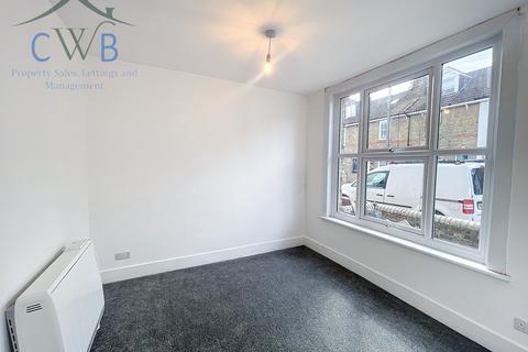 3 bedroom terraced house for sale, Queens Road, ME6