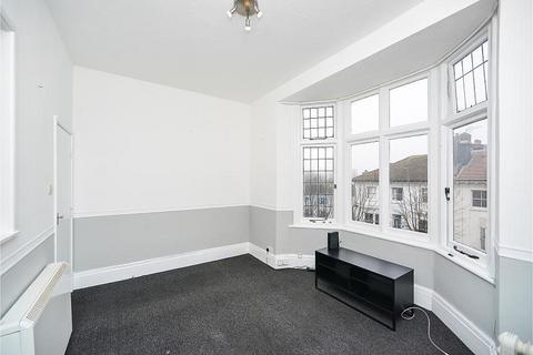 1 bedroom apartment to rent, Buckingham Place