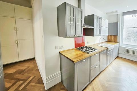 2 bedroom apartment to rent, Gwydyr Mansions