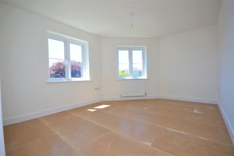 2 bedroom apartment to rent, Winchester Park Road, Sandown