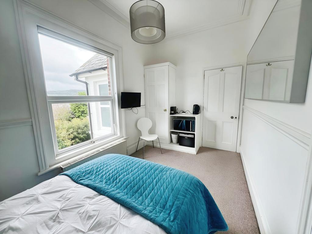 Clarence Road, Shanklin Studio to rent £675 pcm (£156 pw)