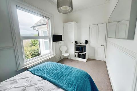 Studio to rent, Clarence Road, Shanklin