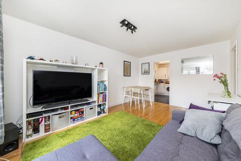 1 bedroom apartment to rent, St. Pauls Close, W5