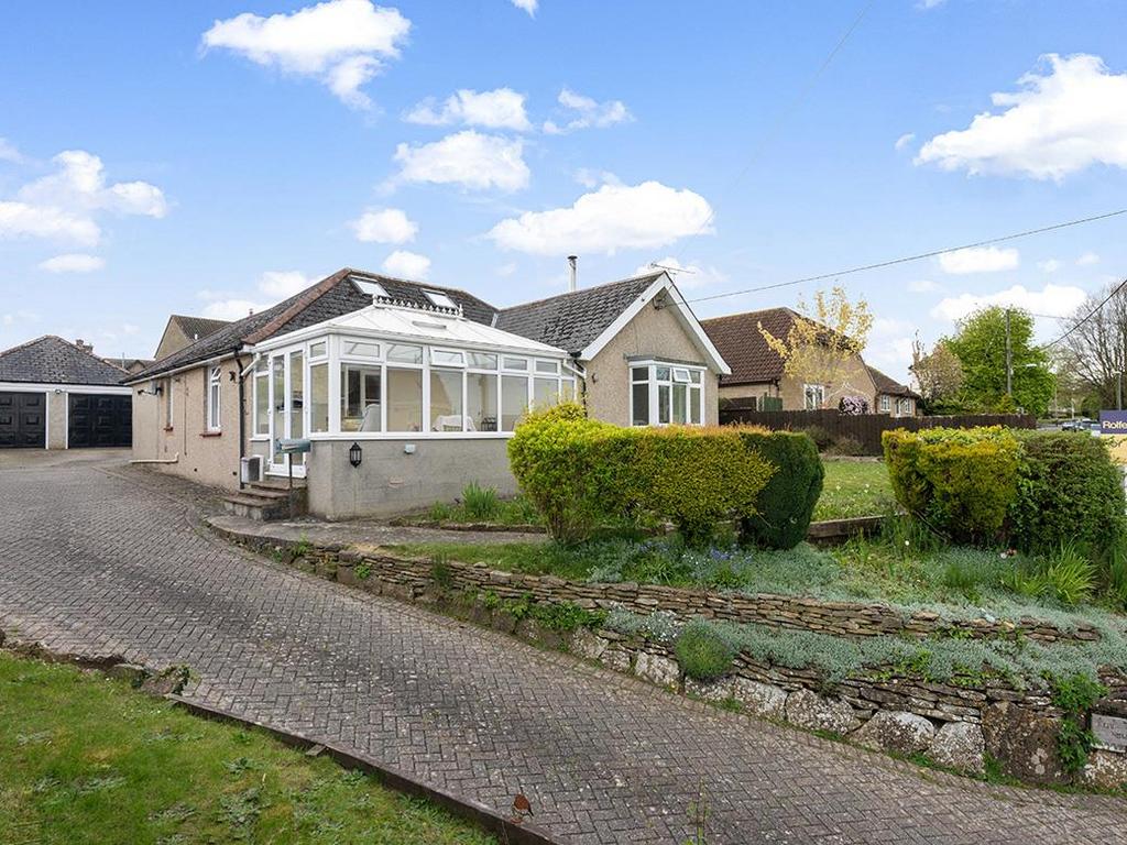 Lower Road, Stalbridge, Dorset, DT10 3 bed detached bungalow for sale