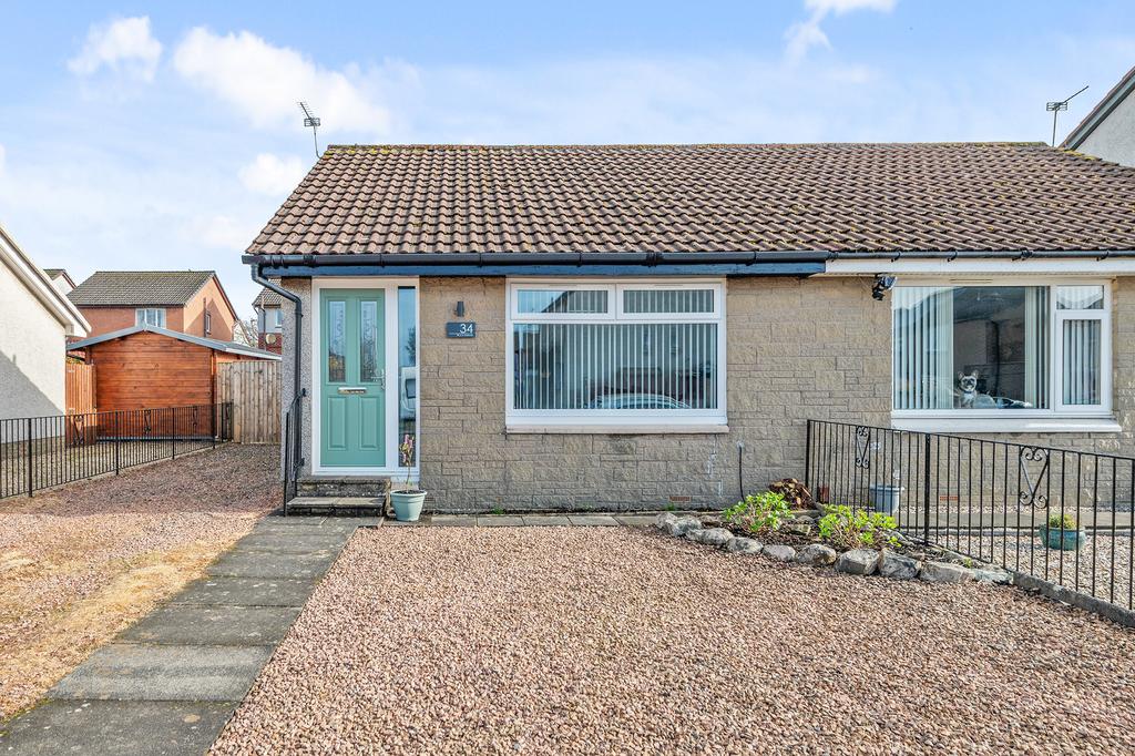 Bryce Avenue, Carron FK2 1 bed semidetached bungalow for sale £168,000