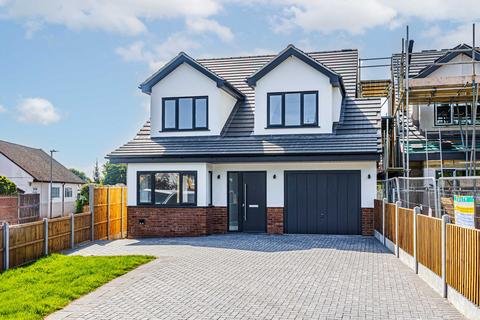4 bedroom detached house for sale, Poors Lane, Benfleet, SS7