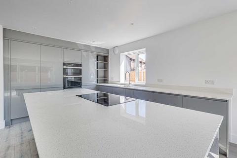 4 bedroom detached house for sale, Poors Lane, Benfleet, SS7