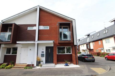 2 bedroom end of terrace house for sale, Addenbrookes Road, Newport Pagnell