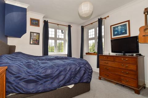 2 bedroom apartment for sale, Honeywood Lane, Okewoodhill, Dorking, Surrey