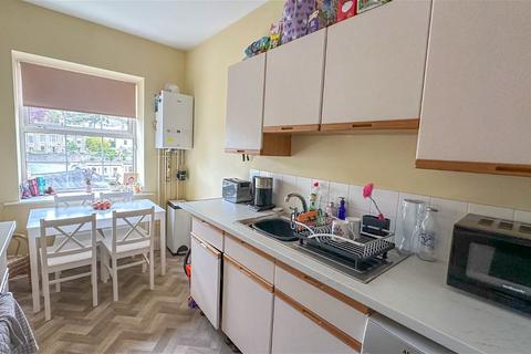1 bedroom apartment to rent, Higher Woodfield Road, Torquay, TQ1 2JZ