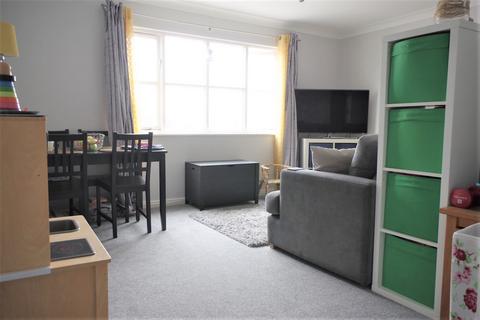 2 bedroom flat for sale, Drake Close, Stowmarket IP14
