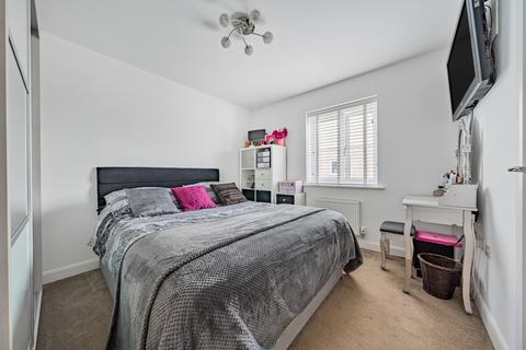 28 Empire Drive, Carterton, OX18 1BY