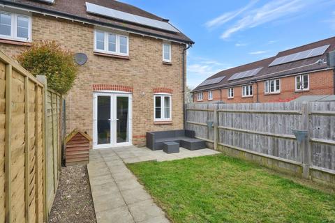 2 bedroom end of terrace house for sale, Perch Close, Ashford TN23