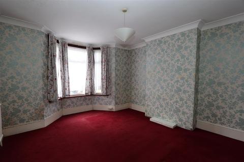 3 bedroom semi-detached house for sale, Chelsham Road, South Croydon