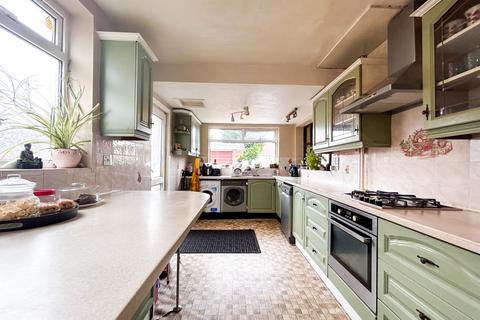 4 bedroom semi-detached house for sale, Ashby Road , DN16 1NR