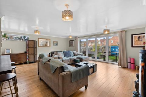 28 Weavers Field, Girton, Cambridge, CB3 0XB