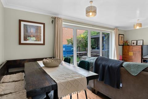 28 Weavers Field, Girton, Cambridge, CB3 0XB