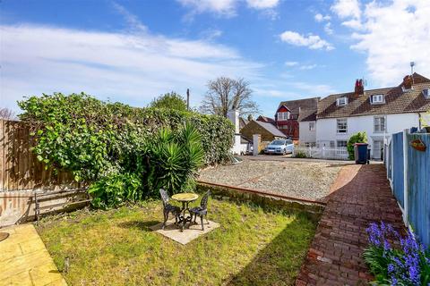 2 bedroom detached house for sale, Middle Wall, Whitstable, Kent