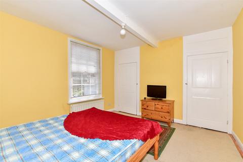 76 Middle Wall, Whitstable, CT5 1BN