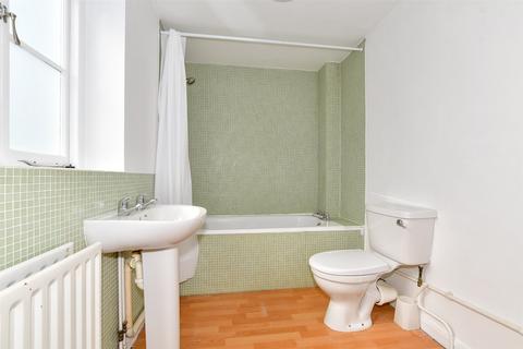 76 Middle Wall, Whitstable, CT5 1BN