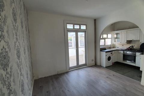 London - 3 bedroom house to rent