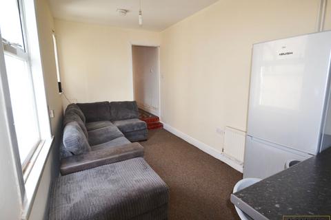 4 bedroom terraced house to rent, Leicester LE2